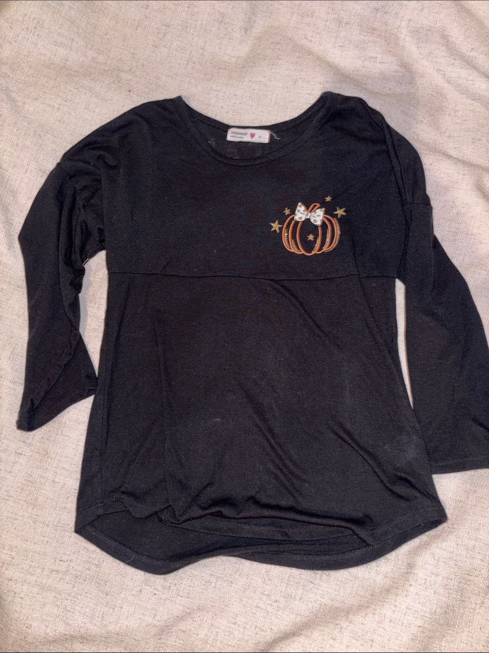 Beautees Black Long Sleeve Top with Pumpkin and Star Accent